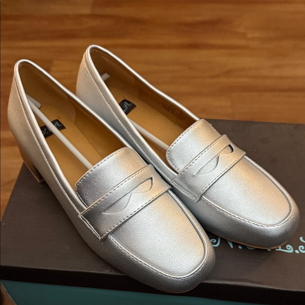 Elegant Silver Loafers for Women N.Y.L.A.